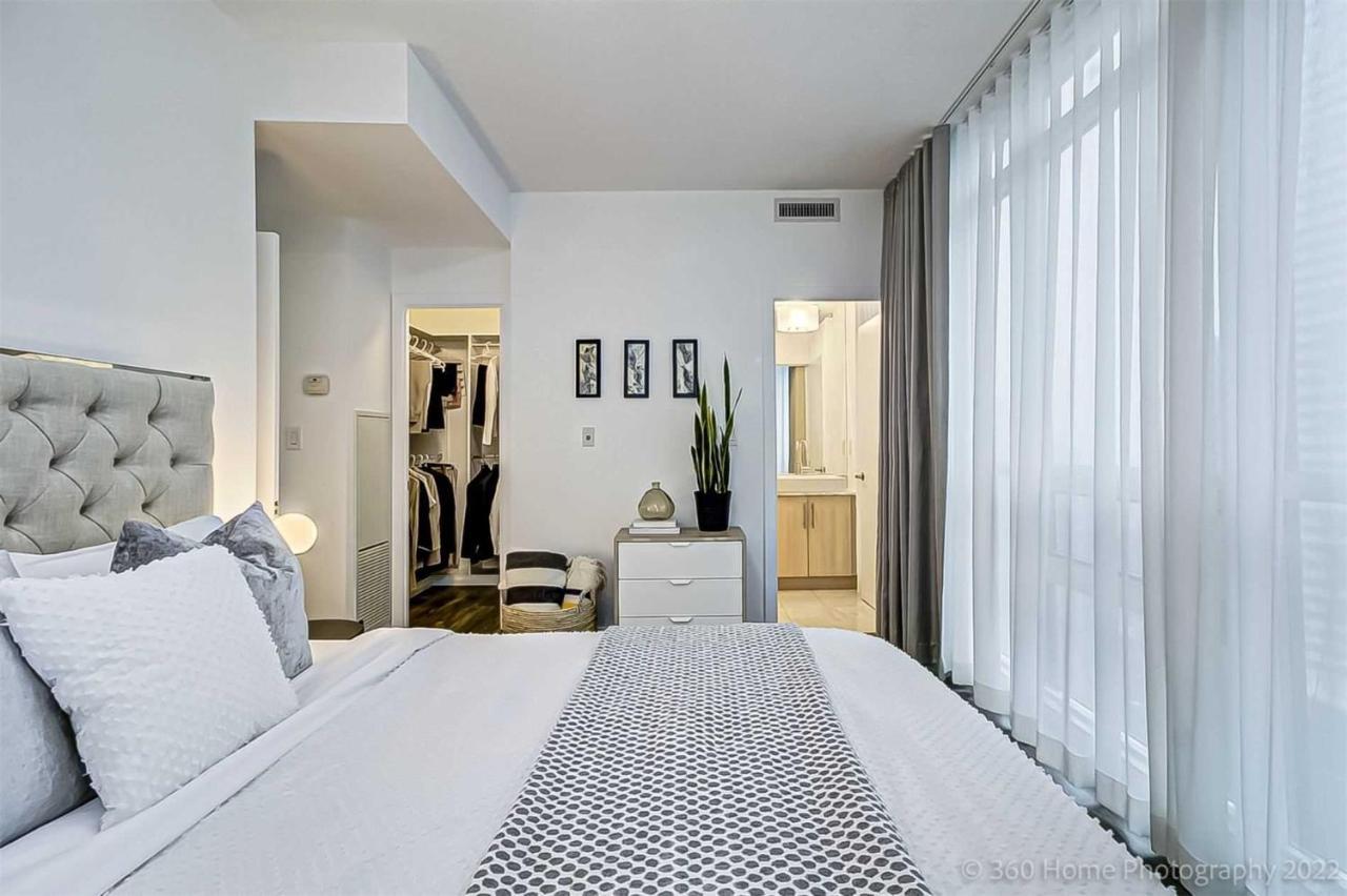 Prime Location - Stunning 2-Bdrm Condo Toronto Zewnętrze zdjęcie