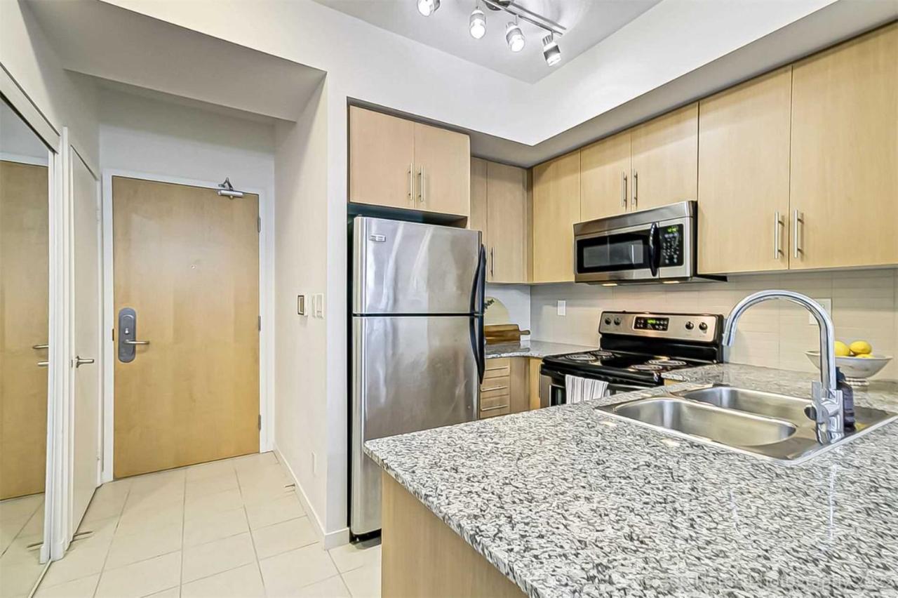 Prime Location - Stunning 2-Bdrm Condo Toronto Zewnętrze zdjęcie