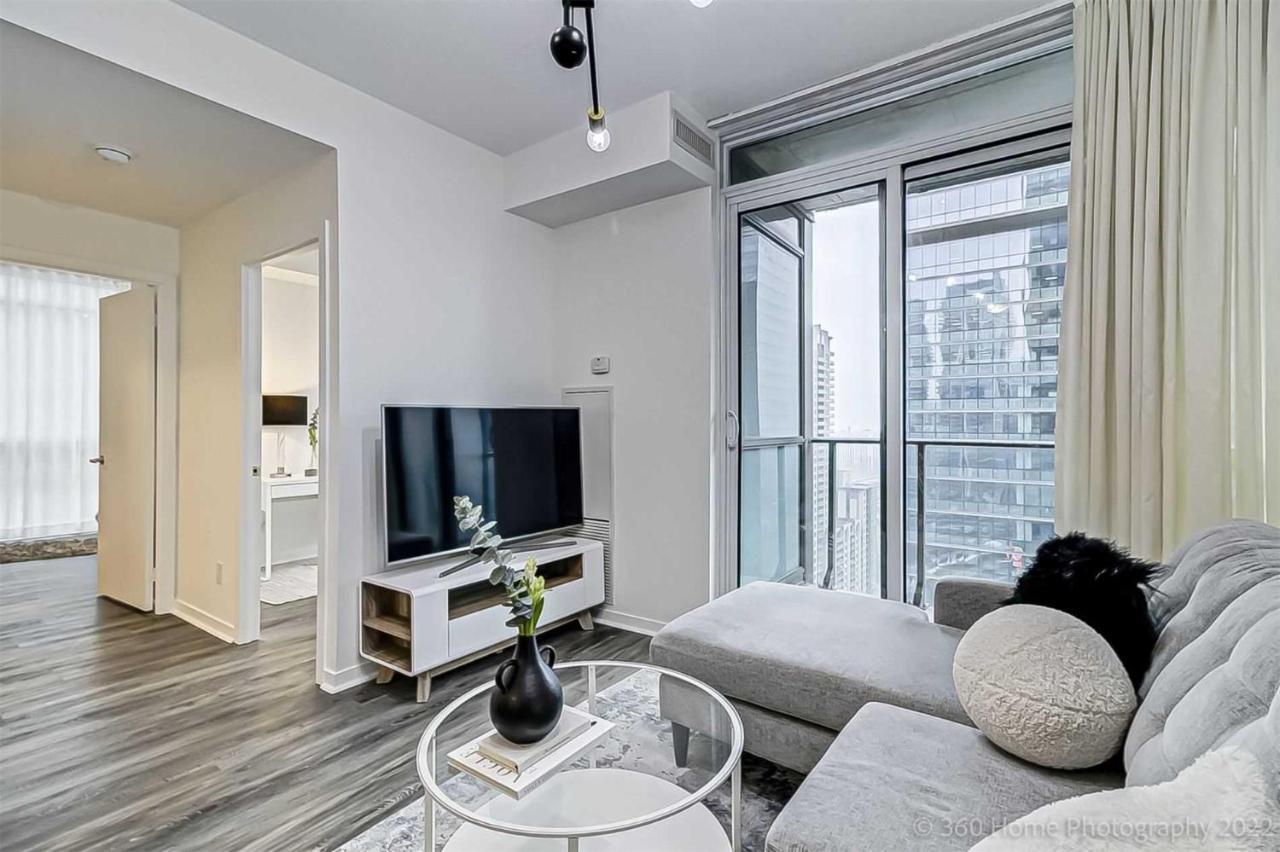 Prime Location - Stunning 2-Bdrm Condo Toronto Zewnętrze zdjęcie