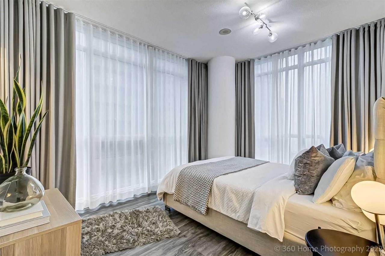 Prime Location - Stunning 2-Bdrm Condo Toronto Zewnętrze zdjęcie